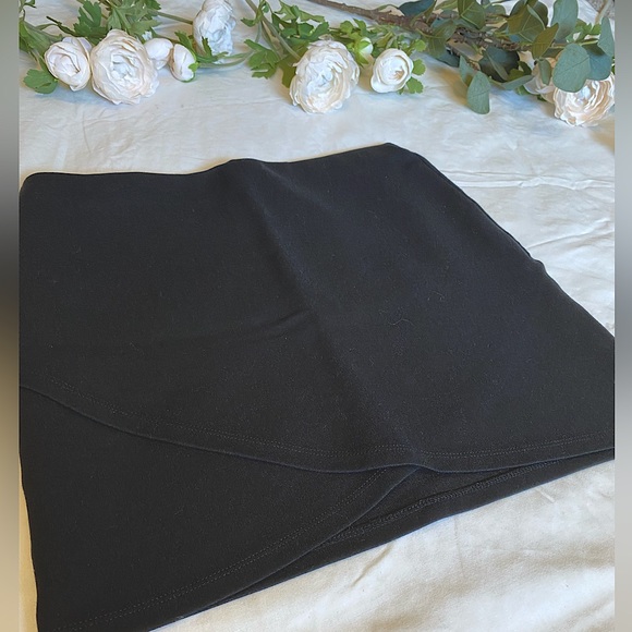 Topshop PETITE Dresses & Skirts - TOPSHOP Petite Women’s Black Crossed Skirt